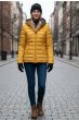 Dame dynejakke med hætte Lucy - Gul